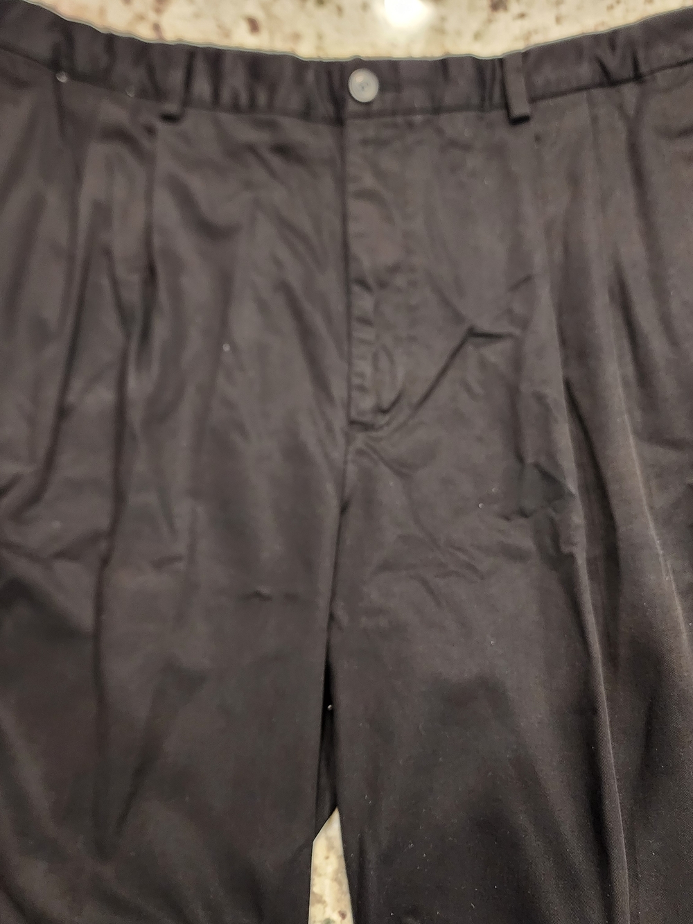 Men's Roundtree & Yorke Black Expandable Waist Shorts Size 44. Item 0421261MS
